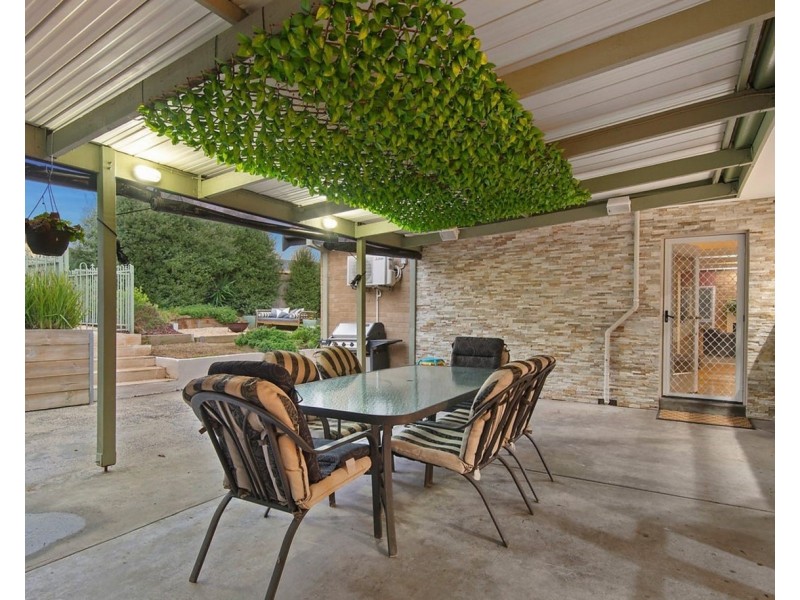 17 The Wallaby Run, Chirnside Park VIC 3116