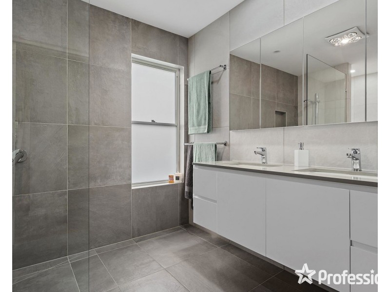 14 Kameel Drive, Yarra Glen VIC 3775