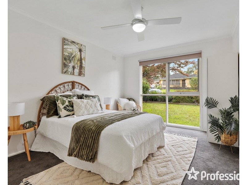 63 Dryden Concourse, Mooroolbark VIC 3138