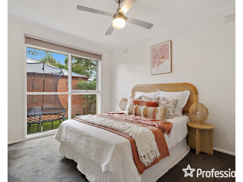63 Dryden Concourse, Mooroolbark VIC 3138