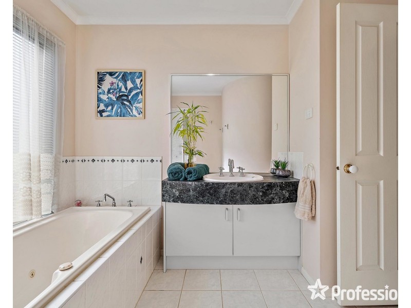 14 Aberdeen Drive, Lilydale VIC 3140