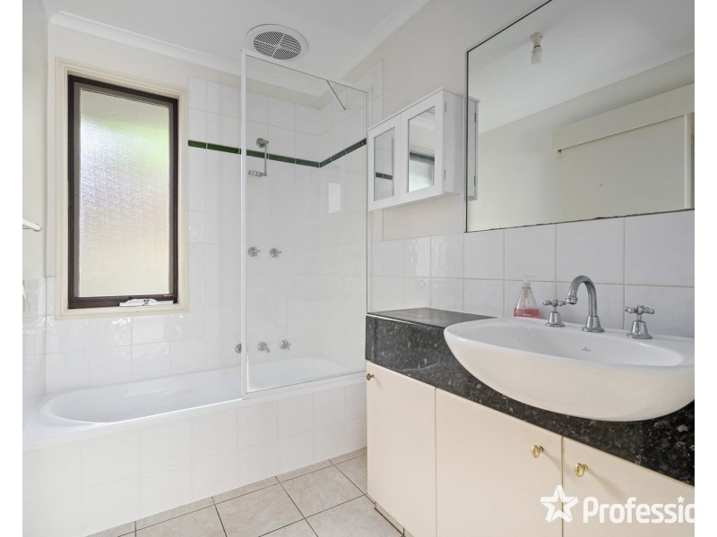 11 Clematis Road, Mount Evelyn VIC 3796