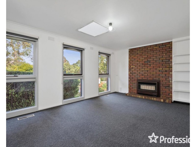 23 Songbird Avenue, Chirnside Park VIC 3116
