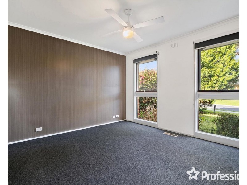 23 Songbird Avenue, Chirnside Park VIC 3116