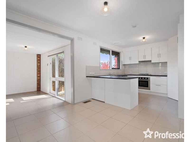 23 Songbird Avenue, Chirnside Park VIC 3116