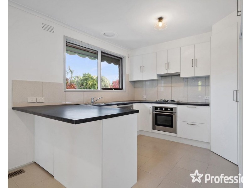 23 Songbird Avenue, Chirnside Park VIC 3116
