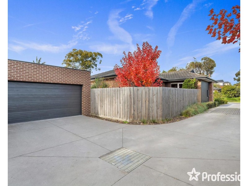23 Songbird Avenue, Chirnside Park VIC 3116