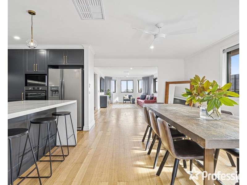 15 Drummer Hill Lane, Mooroolbark VIC 3138