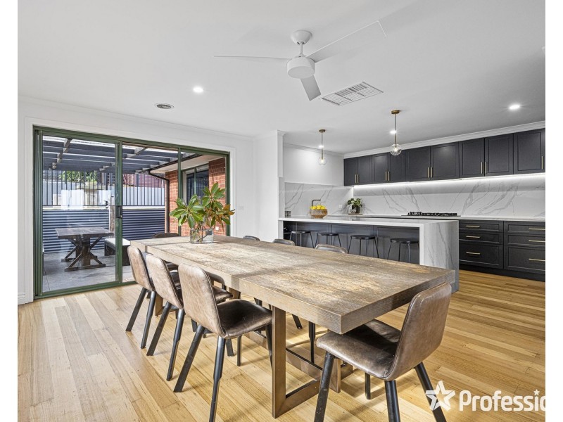 15 Drummer Hill Lane, Mooroolbark VIC 3138