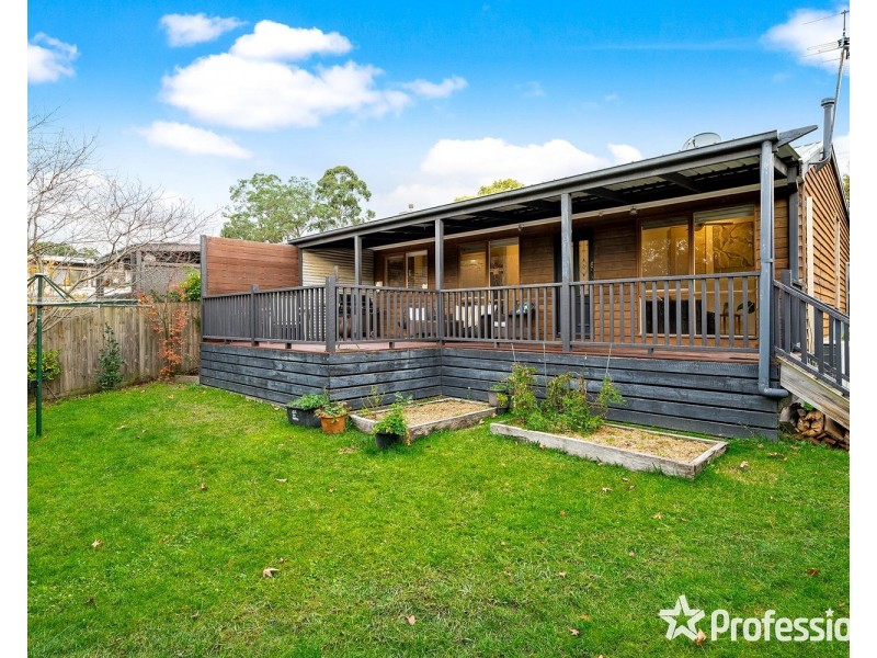 15 Irvine Street, Mount Evelyn VIC 3796