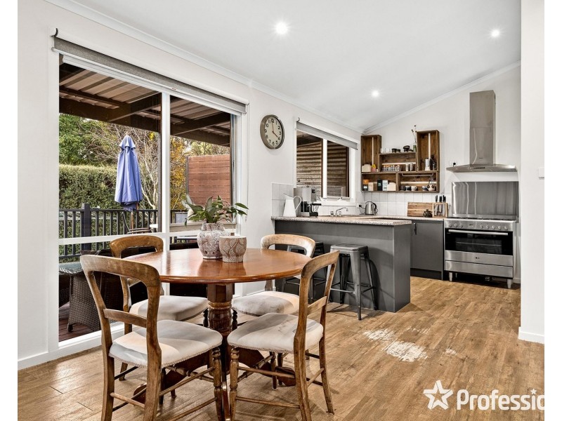 15 Irvine Street, Mount Evelyn VIC 3796