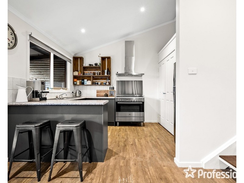 15 Irvine Street, Mount Evelyn VIC 3796