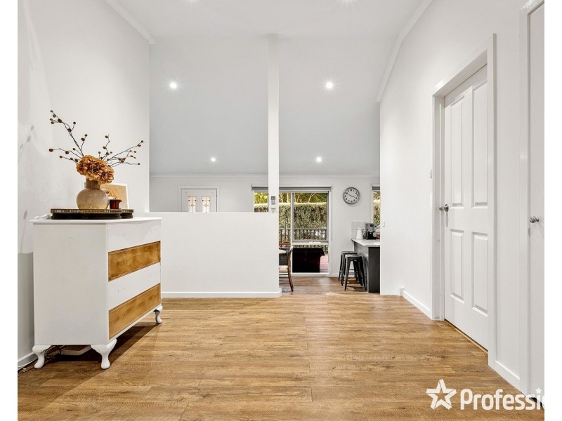 15 Irvine Street, Mount Evelyn VIC 3796