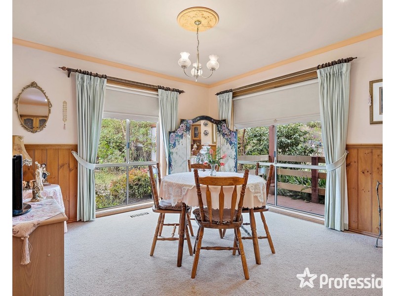 37 Trafalgar Crescent, Lilydale VIC 3140