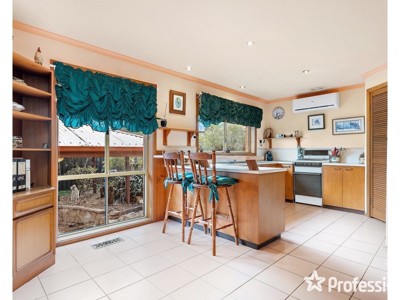 37 Trafalgar Crescent, Lilydale VIC 3140