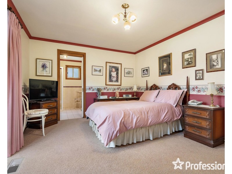 37 Trafalgar Crescent, Lilydale VIC 3140