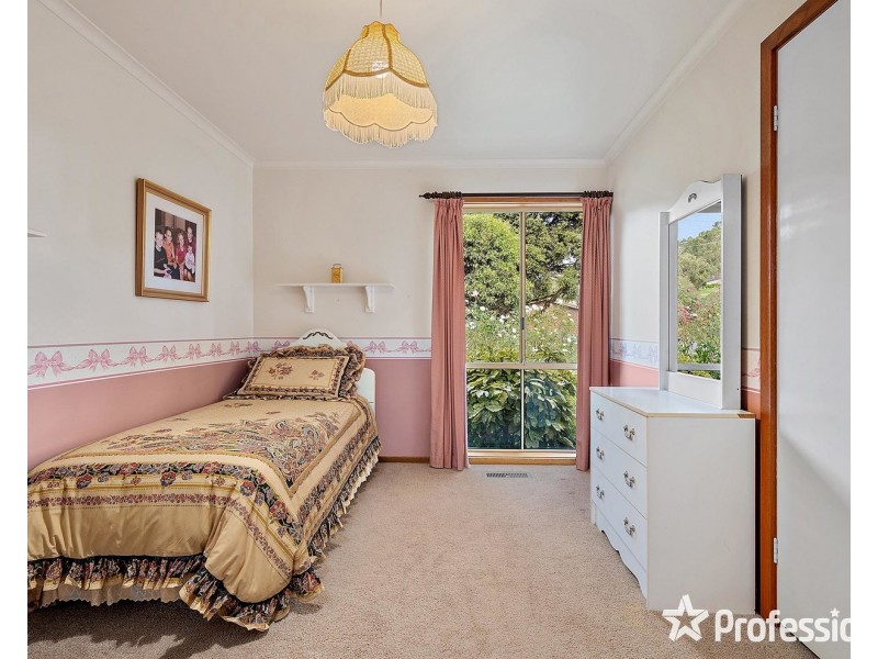 37 Trafalgar Crescent, Lilydale VIC 3140