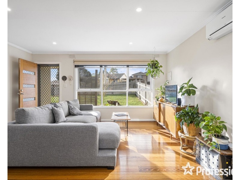 7 MacMillan Street, Mooroolbark VIC 3138