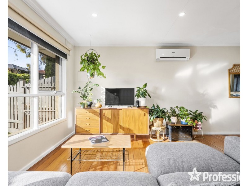7 MacMillan Street, Mooroolbark VIC 3138