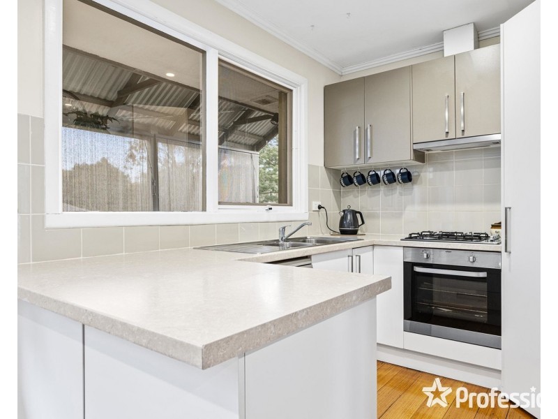 7 MacMillan Street, Mooroolbark VIC 3138