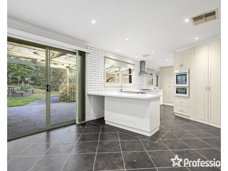 93 Grantulla Road, Menzies Creek VIC 3159
