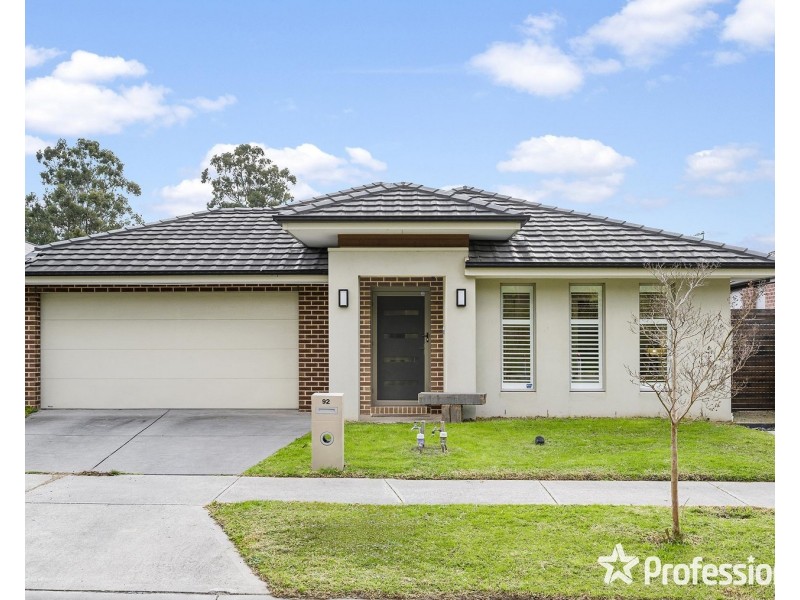 92 Sherwood Road, Chirnside Park VIC 3116