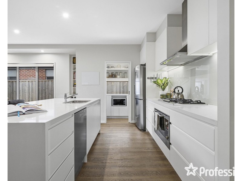 92 Sherwood Road, Chirnside Park VIC 3116