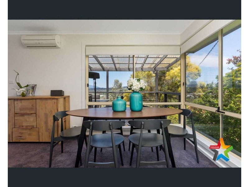 11 St Andrews Drive, Chirnside Park VIC 3116