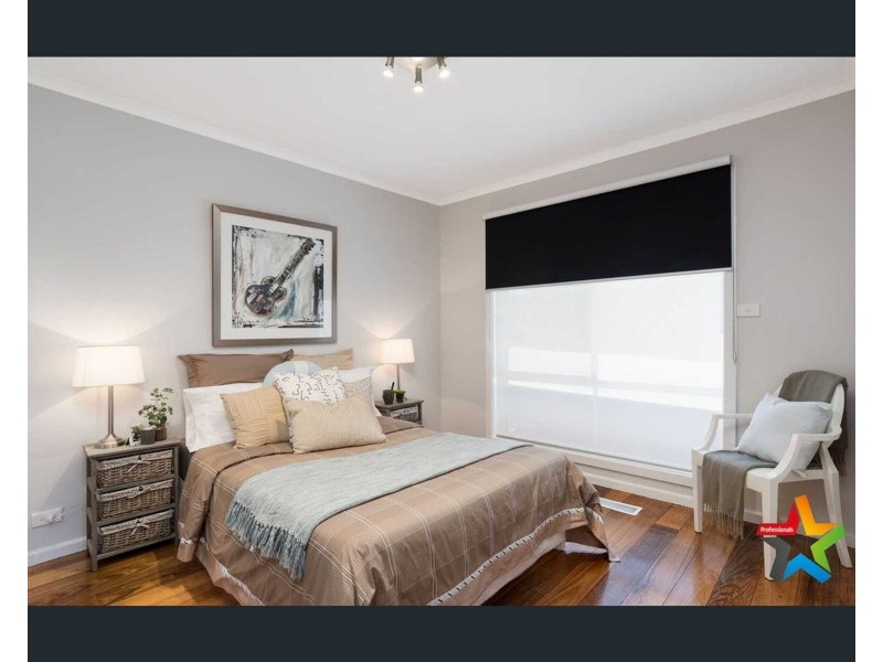 11 St Andrews Drive, Chirnside Park VIC 3116