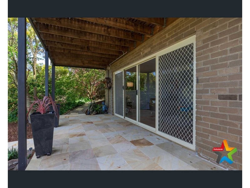 11 St Andrews Drive, Chirnside Park VIC 3116