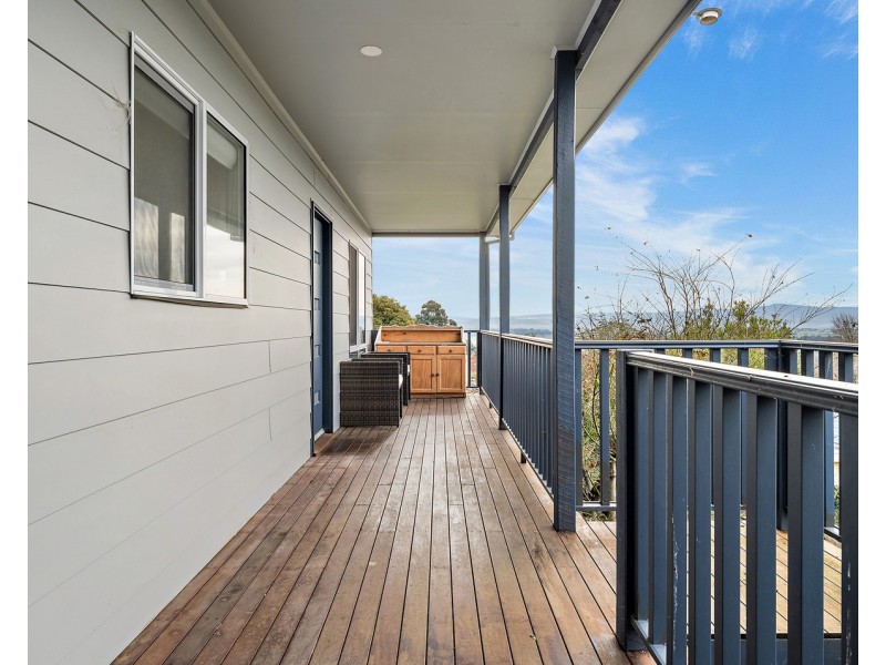 11 St Andrews Drive, Chirnside Park VIC 3116