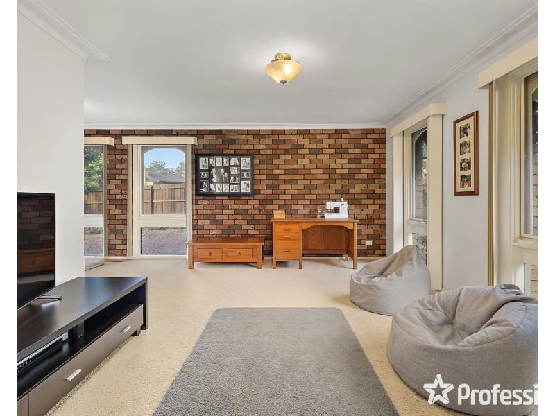 15 Bradman Avenue, Mount Evelyn VIC 3796