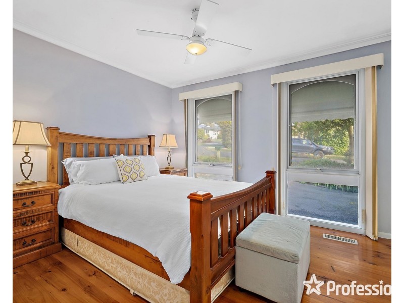 15 Bradman Avenue, Mount Evelyn VIC 3796