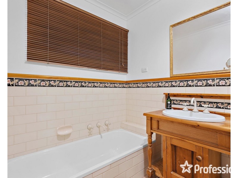 15 Bradman Avenue, Mount Evelyn VIC 3796