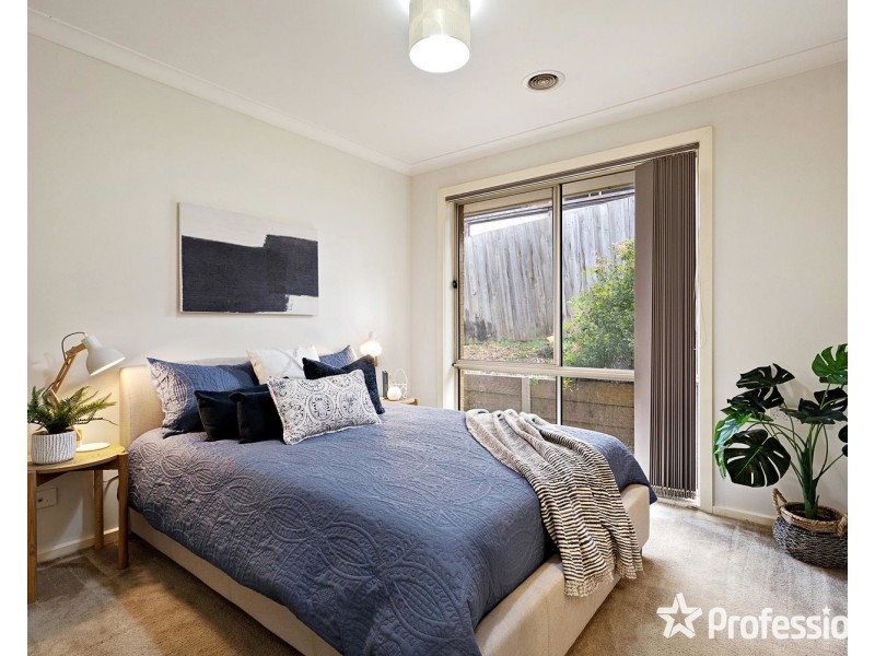 6a Masefield Avenue, Mooroolbark VIC 3138