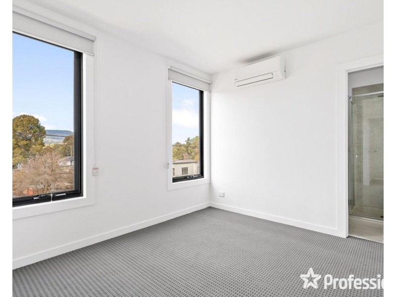 4/88 Winyard Drive, Mooroolbark VIC 3138