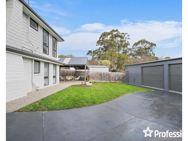 74 Lauriston Drive, Coldstream VIC 3770