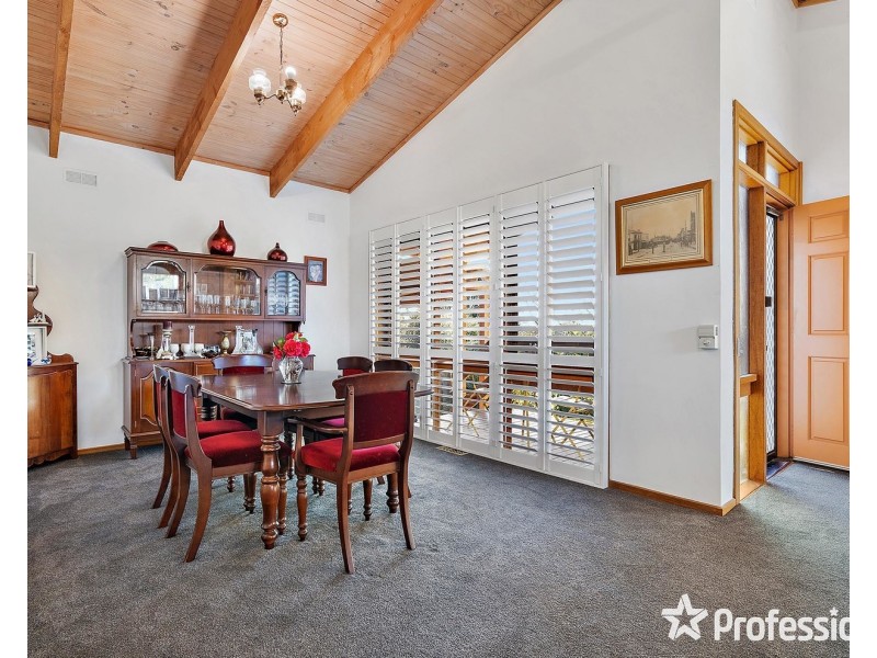 11 Cumberland Crescent, Chirnside Park VIC 3116