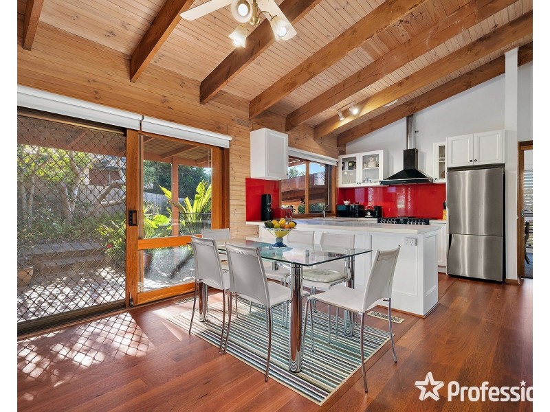 11 Cumberland Crescent, Chirnside Park VIC 3116