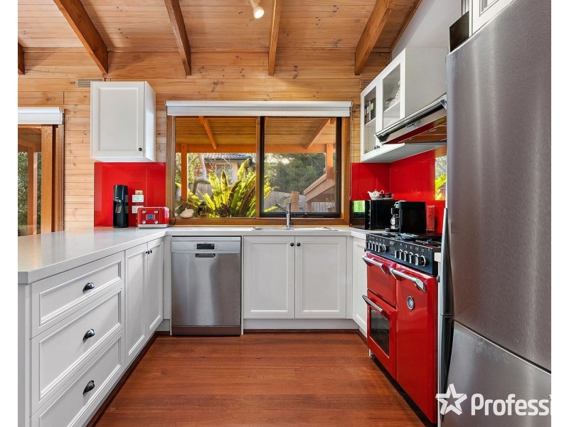 11 Cumberland Crescent, Chirnside Park VIC 3116