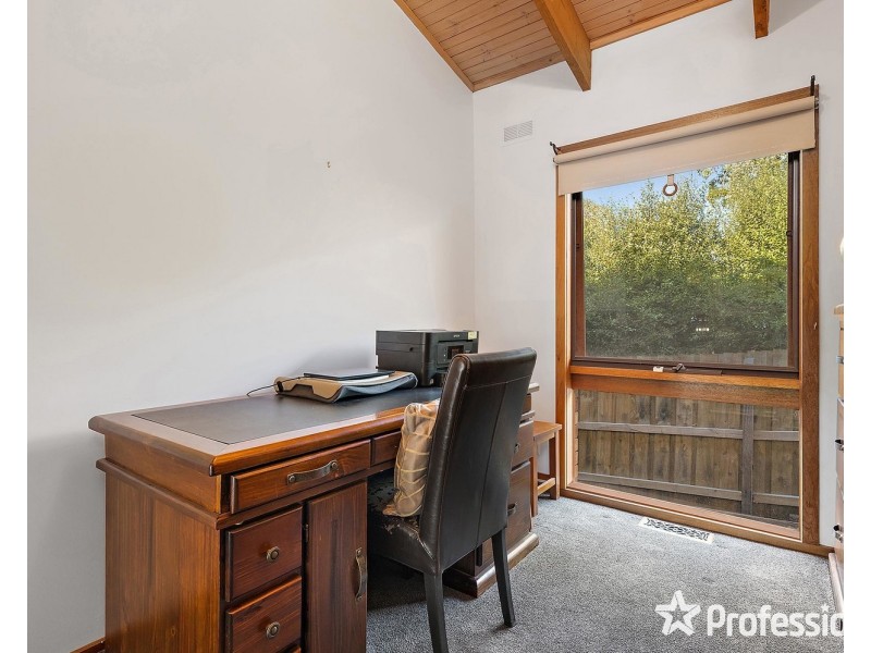 11 Cumberland Crescent, Chirnside Park VIC 3116