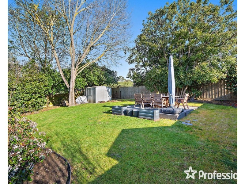 11 Cumberland Crescent, Chirnside Park VIC 3116