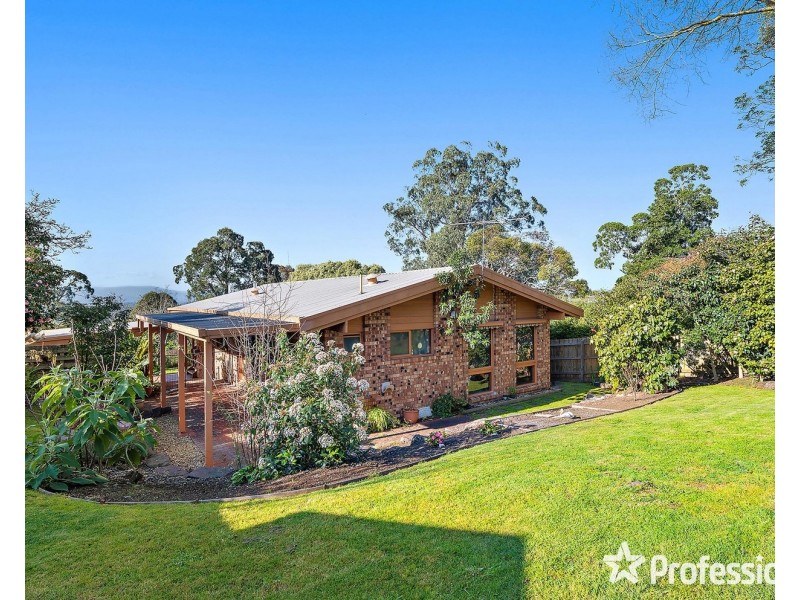 11 Cumberland Crescent, Chirnside Park VIC 3116