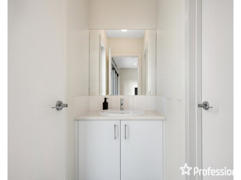 2/7 Narcissus Avenue, Boronia VIC 3155