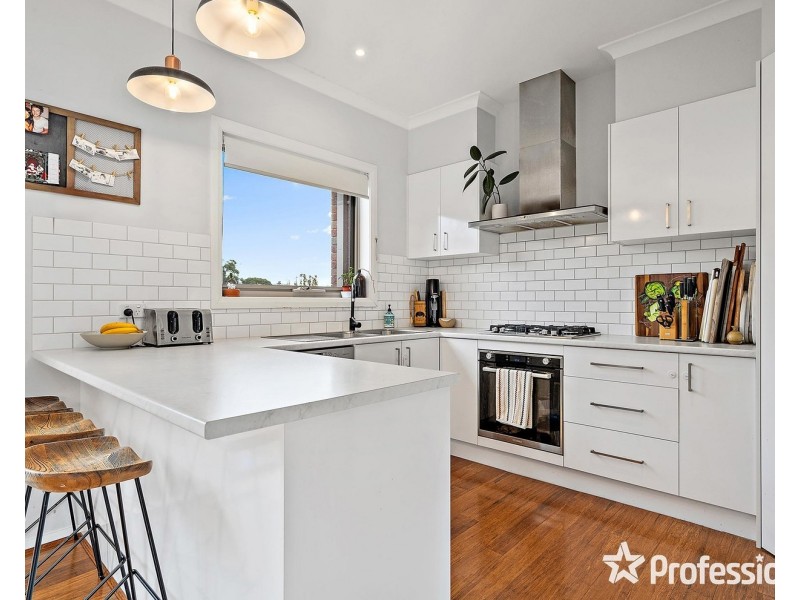 6A  Gladesville Drive, Kilsyth VIC 3137