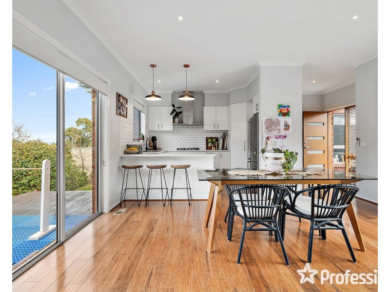 6A  Gladesville Drive, Kilsyth VIC 3137