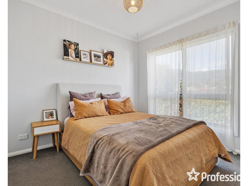 6A  Gladesville Drive, Kilsyth VIC 3137