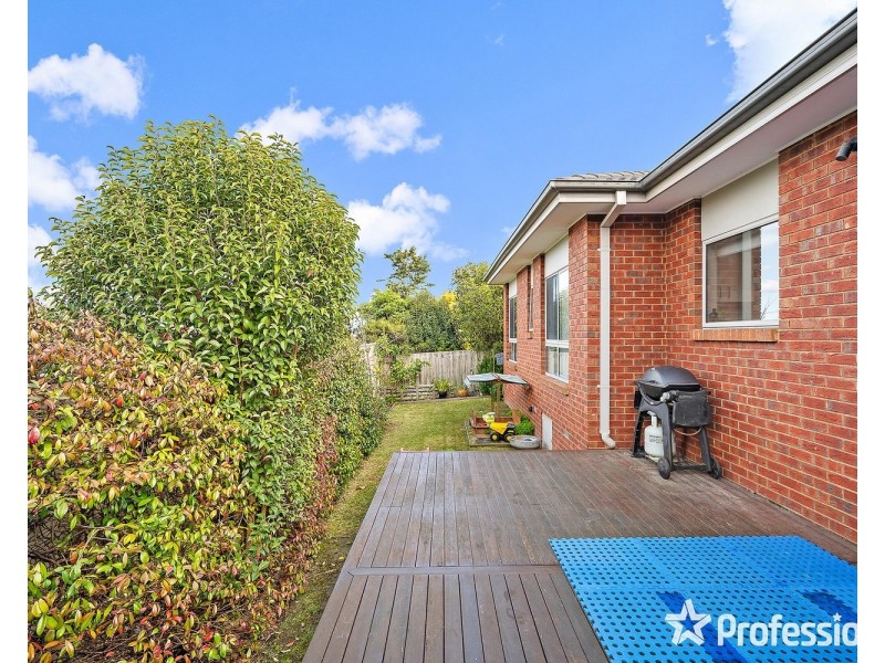 6A  Gladesville Drive, Kilsyth VIC 3137