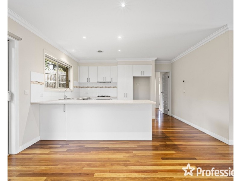 2/24 Crown Point, Chirnside Park VIC 3116