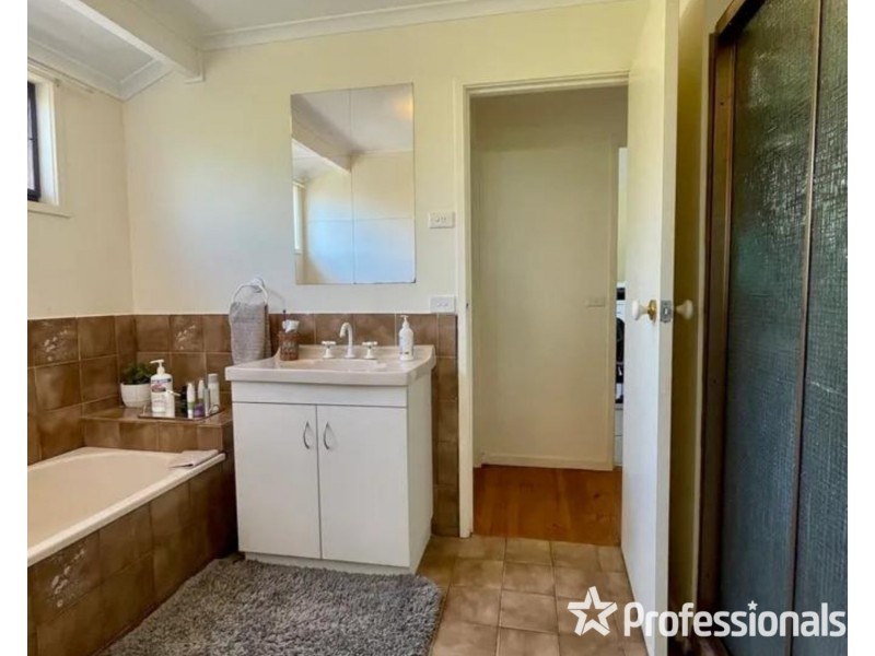 6 Henry Street, Healesville VIC 3777